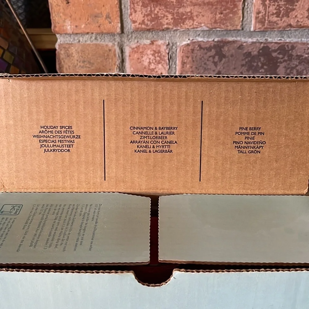 NIB PartyLite 3 Candle Trumpet Jar Set